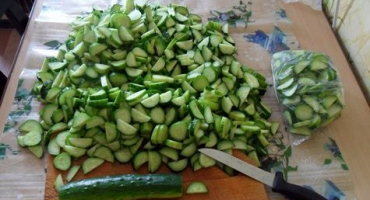 Jak zmrazit okurky čerstvé na zimu doma